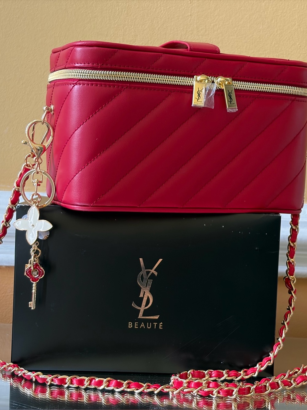 Yves Saint Laurent vanity case/crossbody bag - Picture 4 of 13